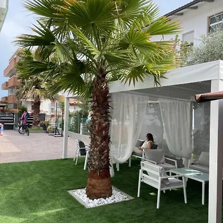 Apartment Exclusive 1 *